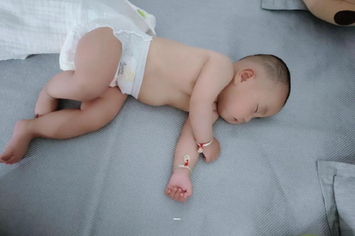 蓬莱宝宝总是摇头怎么回事